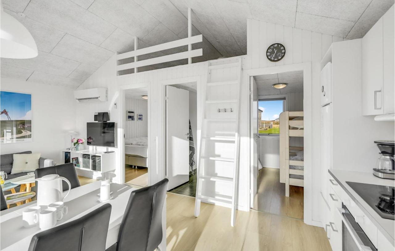 Awesome Home In Ringkobing With Kitchen โซนเดอวิก ภายนอก รูปภาพ
